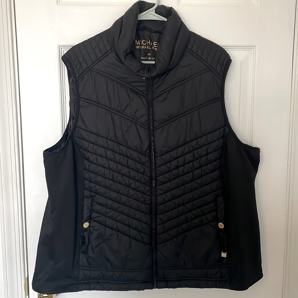 Michael Korea Puffy Vest